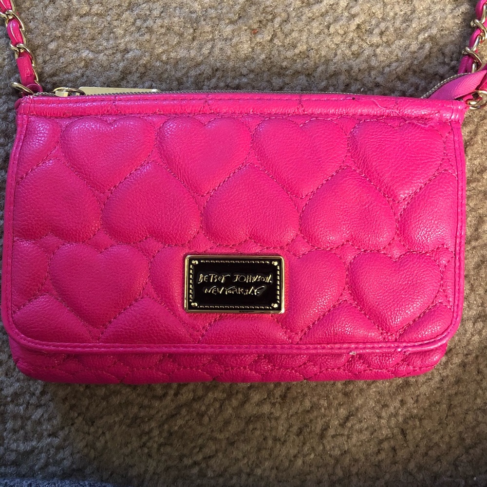 Crossbody pink Betsy Johnson purse